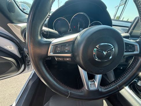 Used 2016 MAZDA MX-5 Miata Club w/ Brembo/BBS Package RWD image 16