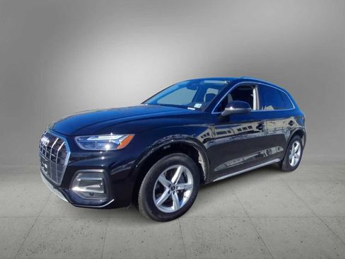 Certified 2023 Audi Q5 Premium w/ Convenience Package image 4