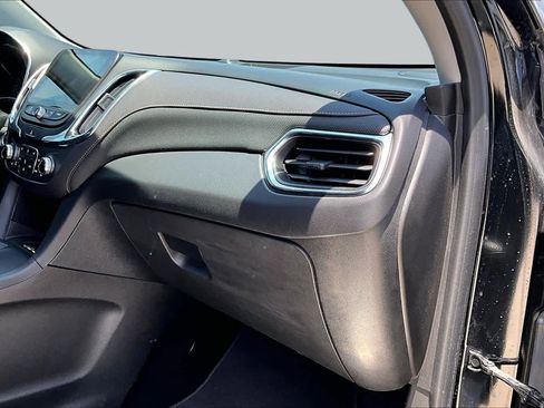 Used 2021 Chevrolet Equinox Premier FWD image 18