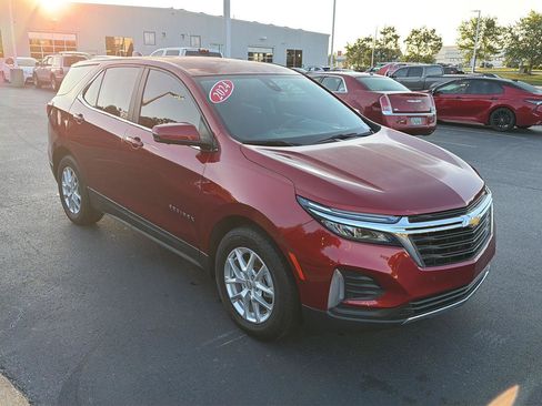 Used 2024 Chevrolet Equinox LT FWD image 8