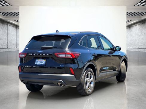 Used 2025 Ford Escape ST-Line w/ Tech Pack #1 FWD image 6