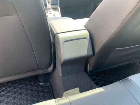 Used 2025 Volkswagen Jetta SE FWD image 24