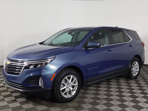 Used 2024 Chevrolet Equinox LT w/ LPO, Floor Liner Package image 7