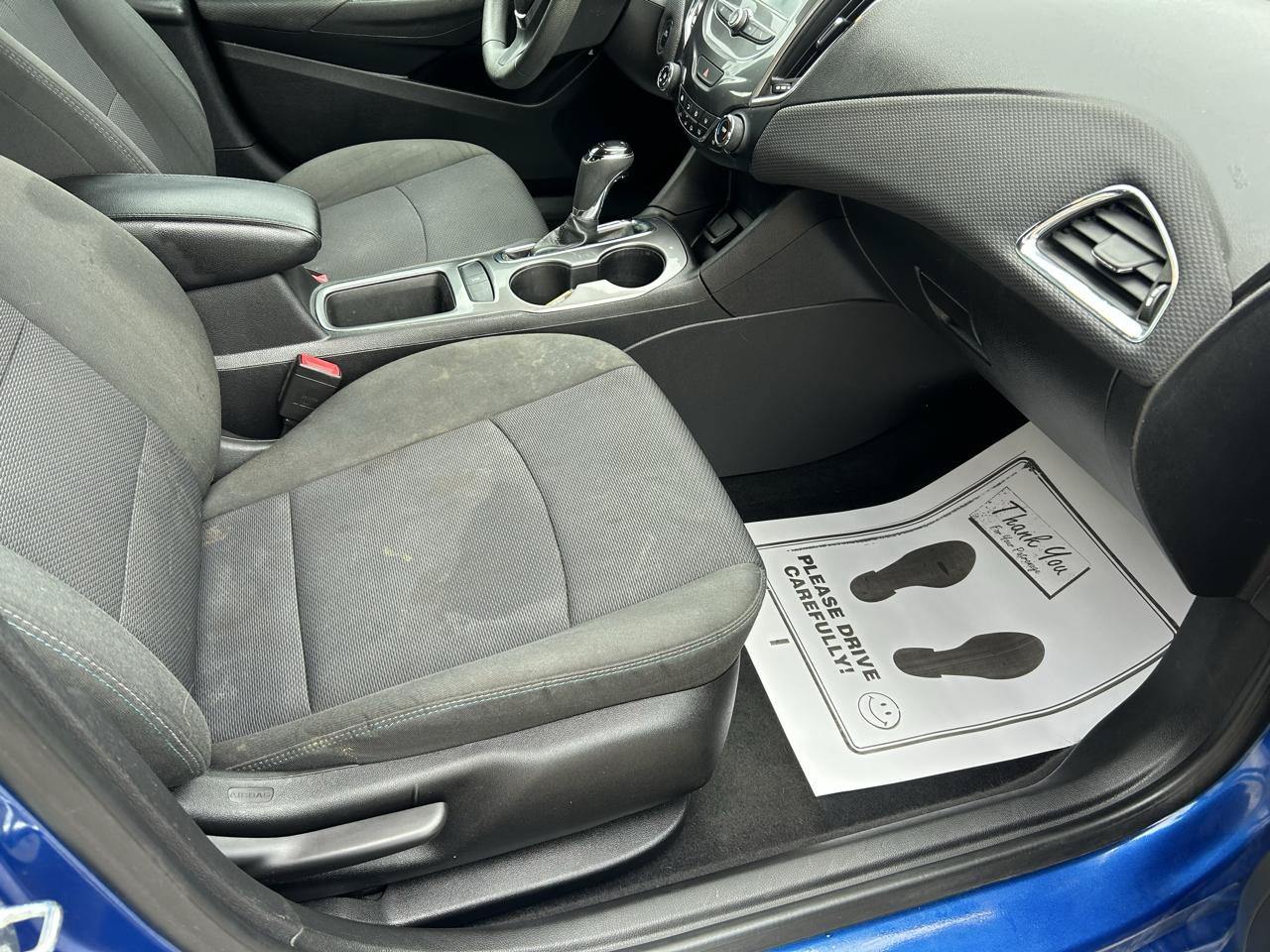 Used 2018 Chevrolet Cruze LT w/ Convenience Package FWD image 12