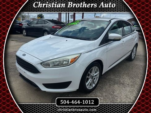 Used 2015 Ford Focus SE FWD image 1