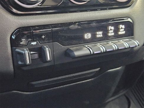 Certified 2020 RAM 3500 Big Horn w/ Night Edition image 30