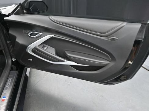 Used 2020 Chevrolet Camaro SS RWD image 12