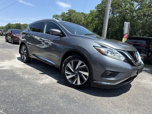 Used 2017 Nissan Murano Platinum w/ Platinum Technology Package FWD image 3