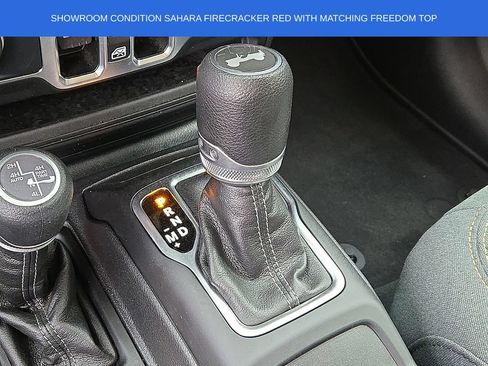 Used 2025 Jeep Wrangler Unlimited Sahara AWD/4WD image 14