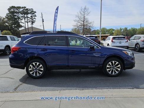 Used 2017 Subaru Outback 3.6R Limited image 6