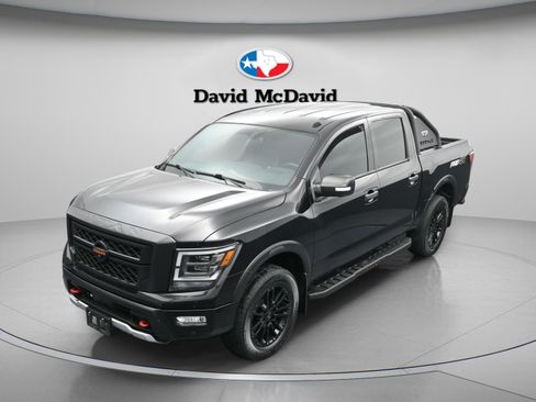 Used 2021 Nissan Titan PRO-4X w/ Pro-4x Convenience Package image 39