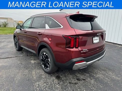 New 2025 Kia Sorento S image 6