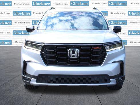 Used 2025 Honda Pilot TrailSport image 2