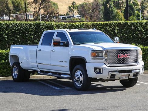 Used 2015 GMC Sierra 3500 Denali w/ Duramax Plus Package image 3