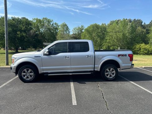 Used 2019 Ford F150 Lariat image 12