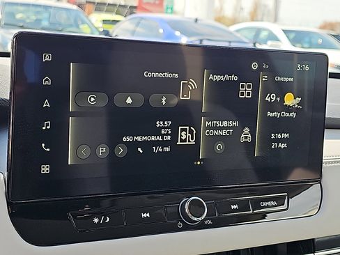 Used 2025 Mitsubishi Outlander SE image 29