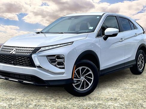 Used 2025 Mitsubishi Eclipse Cross ES AWD/4WD image 3