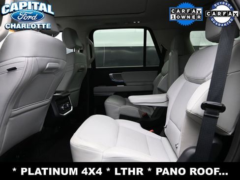 Used 2025 Ford Expedition Platinum image 11