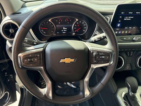 Used 2025 Chevrolet Blazer LT image 23