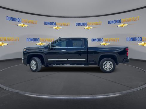 Used 2021 Chevrolet Silverado 2500 High Country w/ Z71 Off-Road Package AWD/4WD image 5