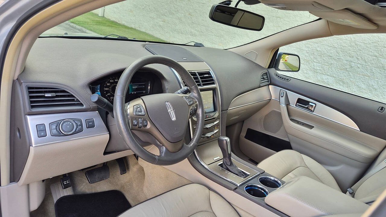 Used 2015 Lincoln MKX AWD w/ Equipment Group 102A image 23