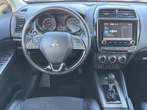 Used 2024 Mitsubishi Outlander Sport SE AWD/4WD image 17