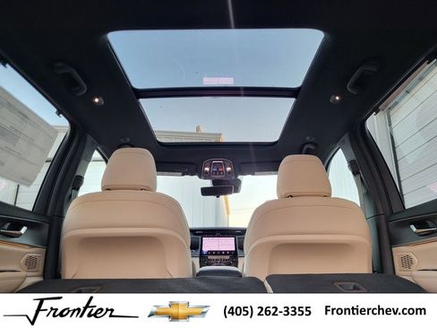 New 2025 Jeep Grand Cherokee Limited w/ Luxury Tech Group II image 31