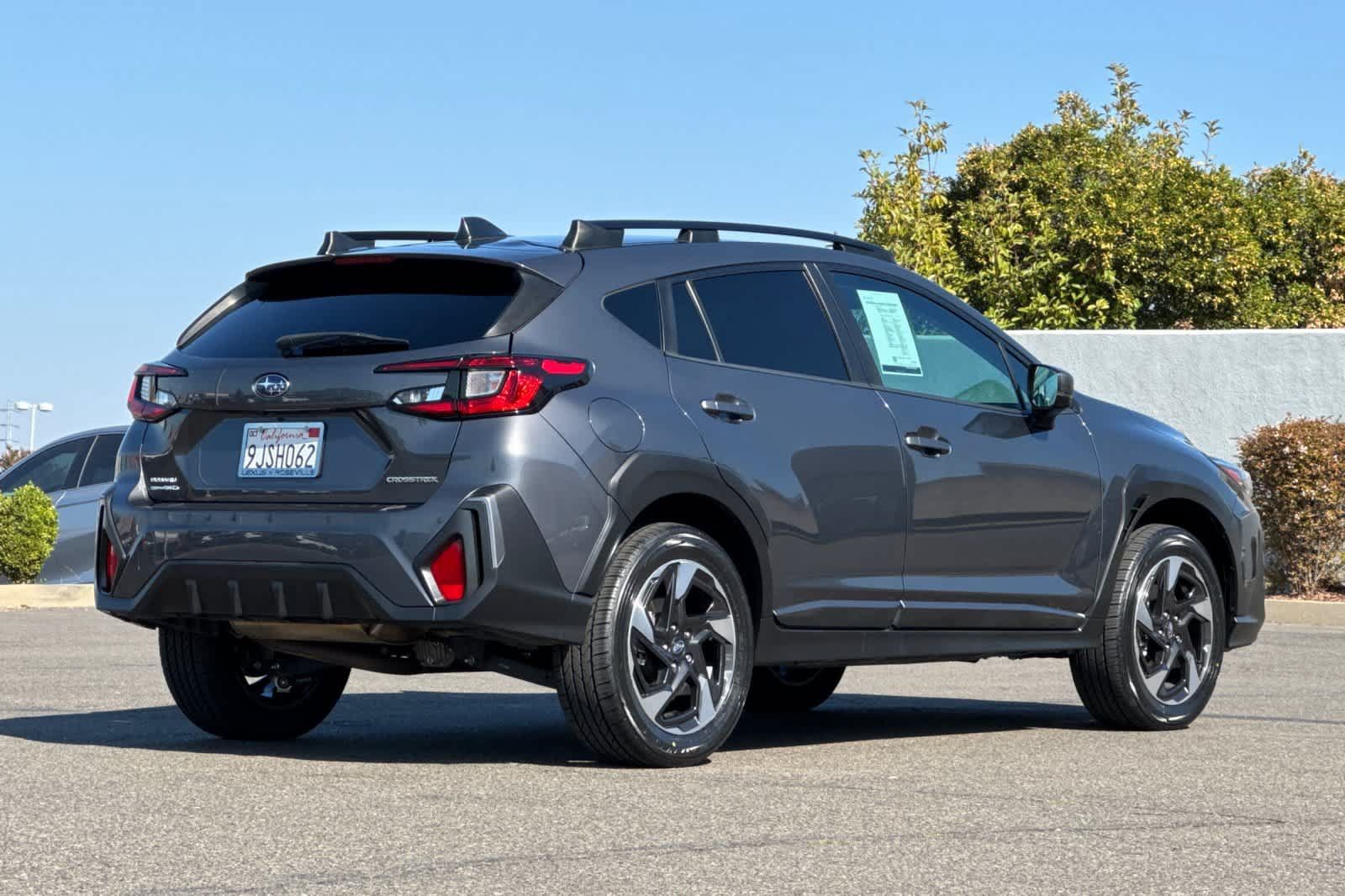 Used 2024 Subaru Crosstrek 2.5i Limited AWD/4WD image 2