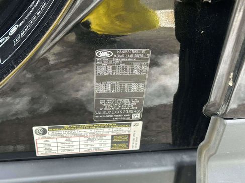 Used 2025 Land Rover Defender 110 S image 18