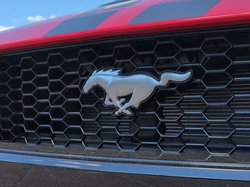 Used 2025 Ford Mustang GT Premium w/ GT Performance Package RWD image 11