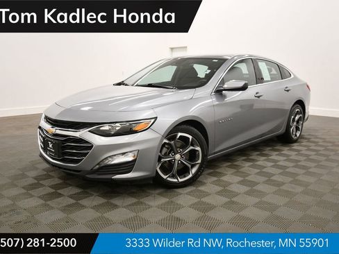 Used 2024 Chevrolet Malibu LT FWD image 1