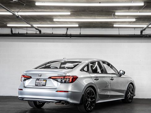 Used 2025 Honda Civic Sport image 5