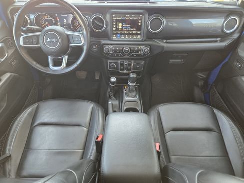 Used 2021 Jeep Wrangler Unlimited Sahara AWD/4WD image 2