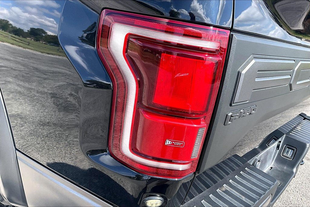 Used 2019 Ford F150 Raptor w/ Equipment Group 802A Luxury AWD/4WD image 28