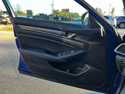 Used 2020 Honda Accord Sport image 26