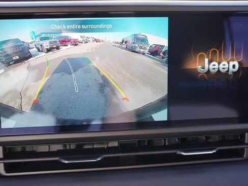 Certified 2025 Jeep Wrangler Unlimited Rubicon 4xe w/ Convenience Group image 37