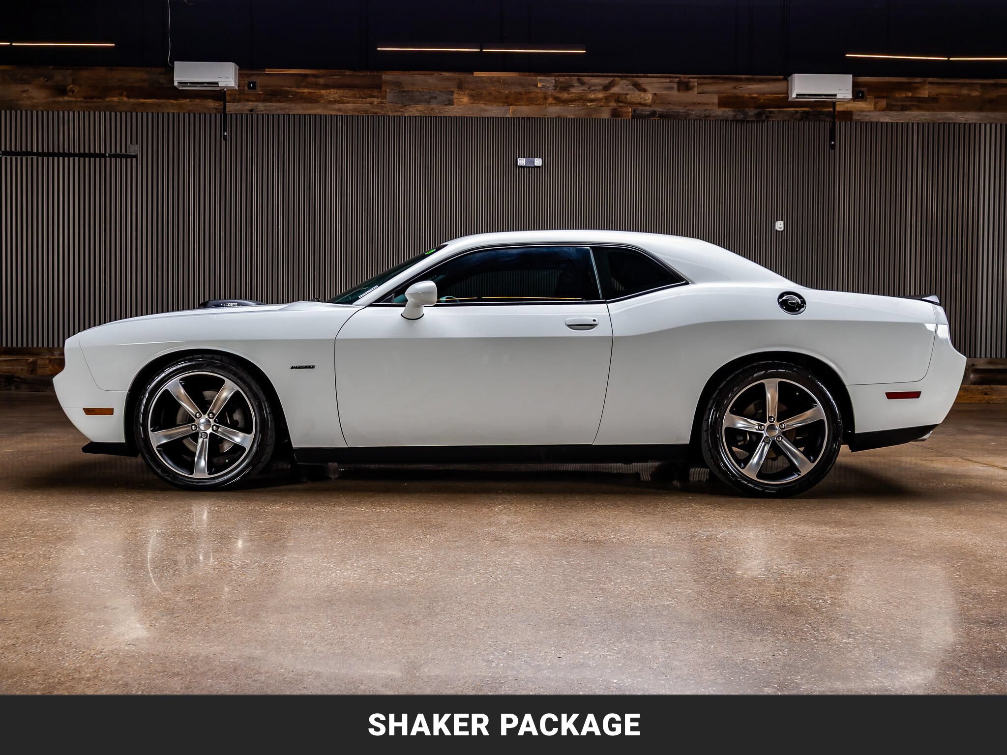 Used 2014 Dodge Challenger R/T RWD image 5