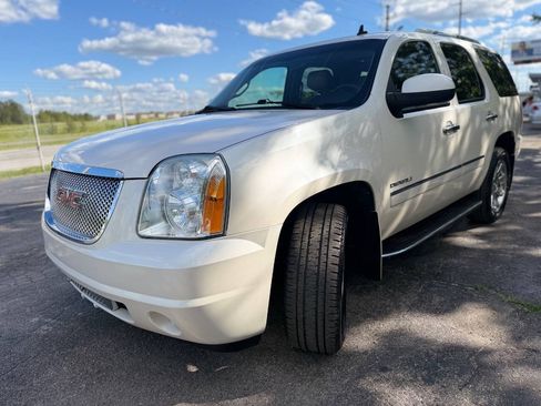 Used 2013 GMC Yukon Denali AWD/4WD image 7