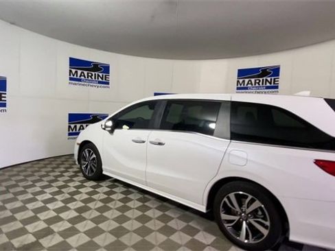 Used 2024 Honda Odyssey Touring image 8