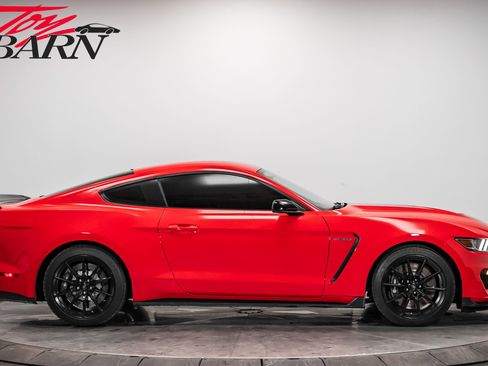 Used 2016 Ford Mustang Shelby GT350 w/ Track Package image 6