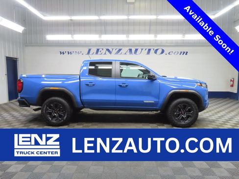 Used 2025 GMC Canyon Elevation image 1