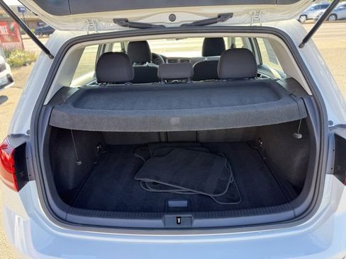 Used 2019 Volkswagen e-Golf SE w/ Driver Assistance Package image 19