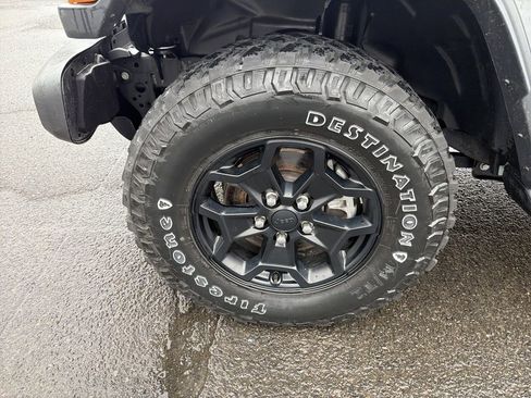 Used 2023 Jeep Wrangler Unlimited w/ Cold Weather Group image 31