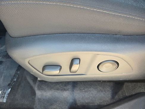 Used 2025 GMC Acadia Elevation FWD image 6