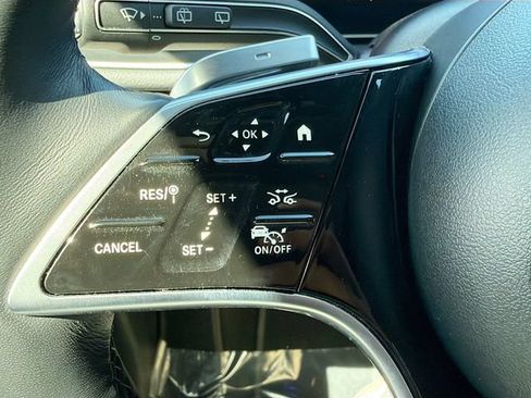 Used 2025 Mercedes-Benz GLS 450 4MATIC image 42
