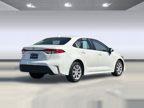 Used 2024 Toyota Corolla LE FWD image 9
