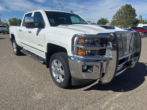 Used 2019 Chevrolet Silverado 2500 LTZ w/ Duramax Plus Package AWD/4WD image 4