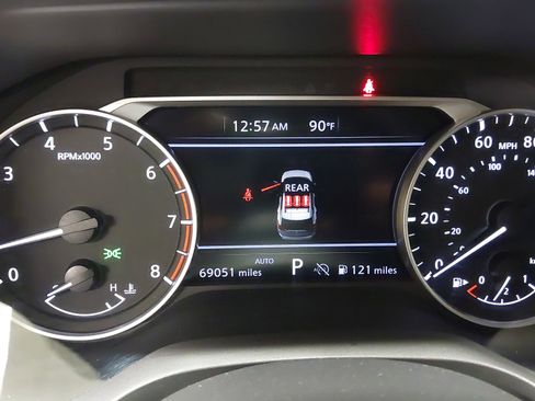 Used 2024 Nissan Rogue SV AWD/4WD image 18