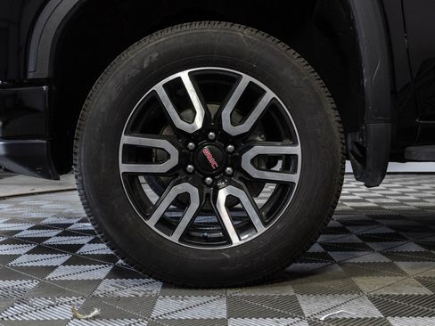 Certified 2025 GMC Sierra 1500 AT4 w/ AT4 Premium Package AWD/4WD image 46