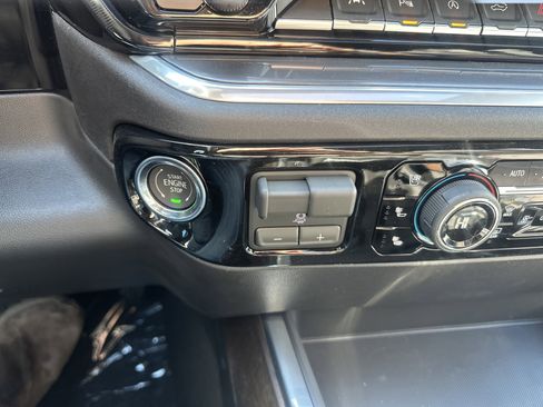 New 2026 Chevrolet Silverado 1500 High Country w/ High Country Premium Package AWD/4WD image 19